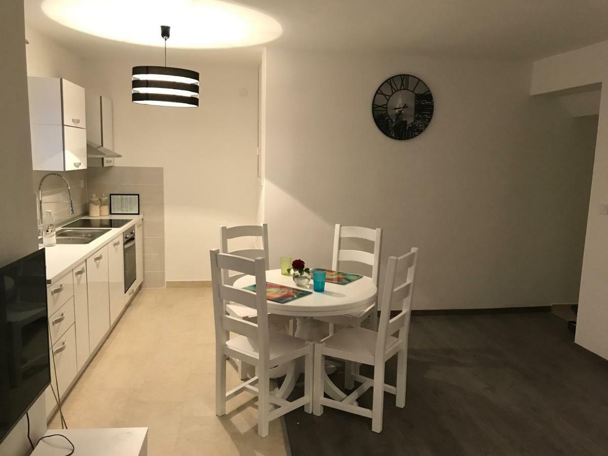Apartments M&E Quận Mokošica Ngoại thất bức ảnh